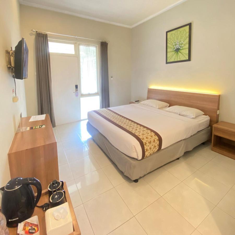 Riverstone Hotel & Cottage บาตู ภายนอก รูปภาพ