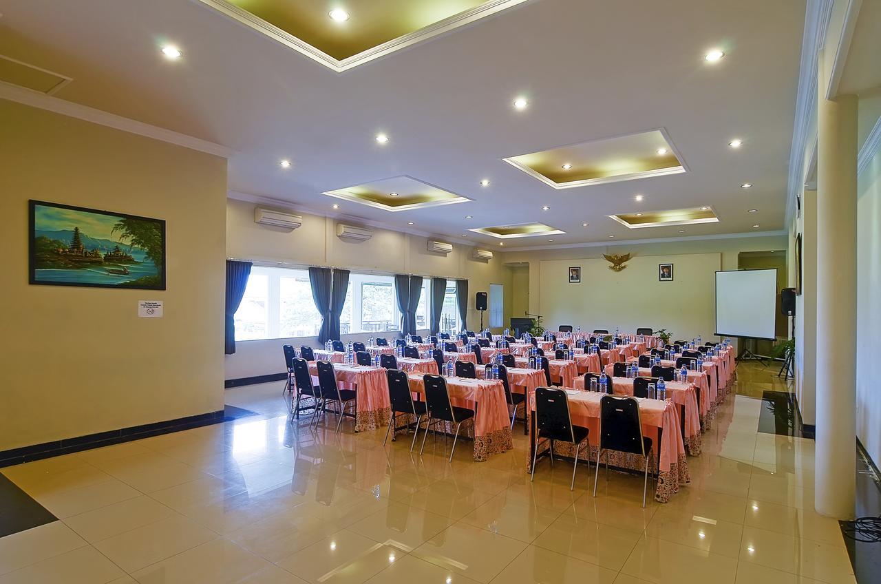 Riverstone Hotel & Cottage บาตู ภายนอก รูปภาพ