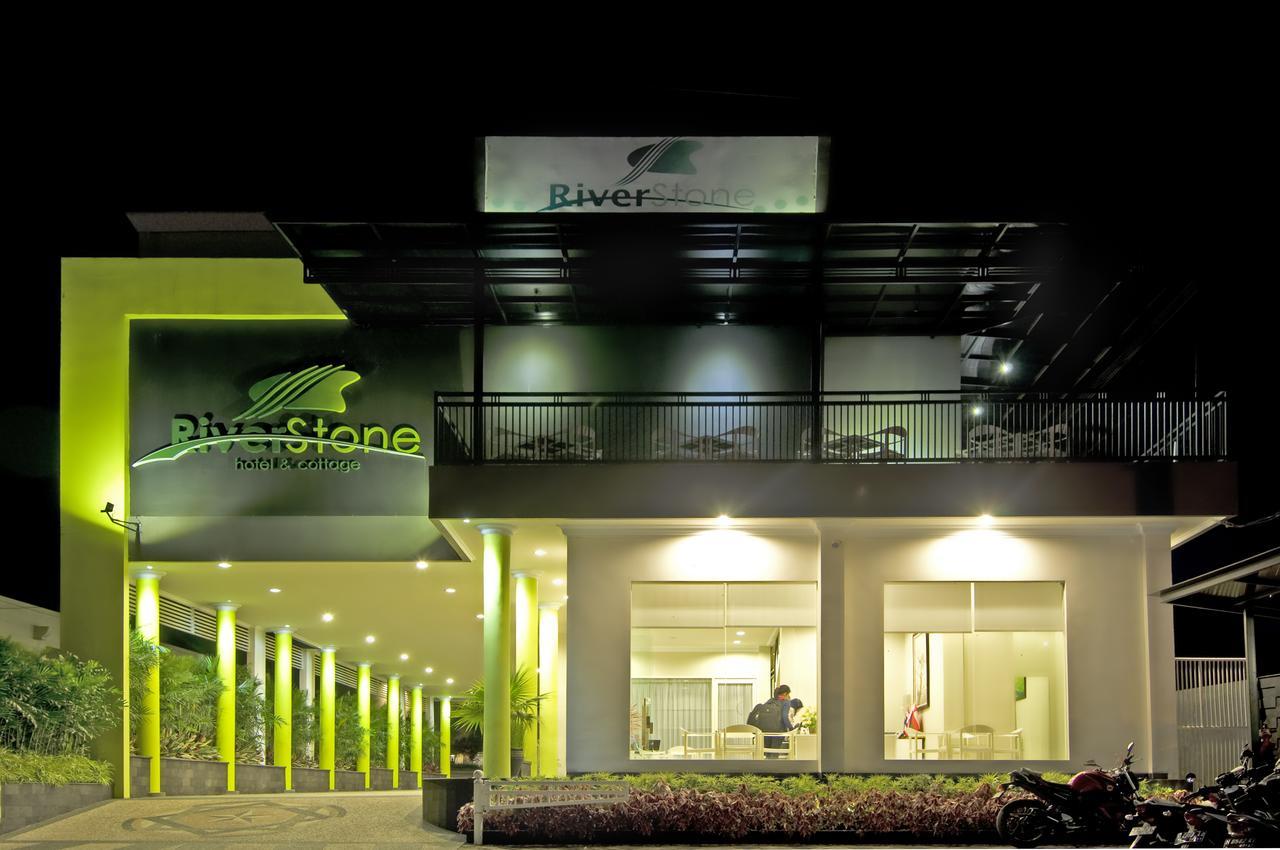 Riverstone Hotel & Cottage บาตู ภายนอก รูปภาพ