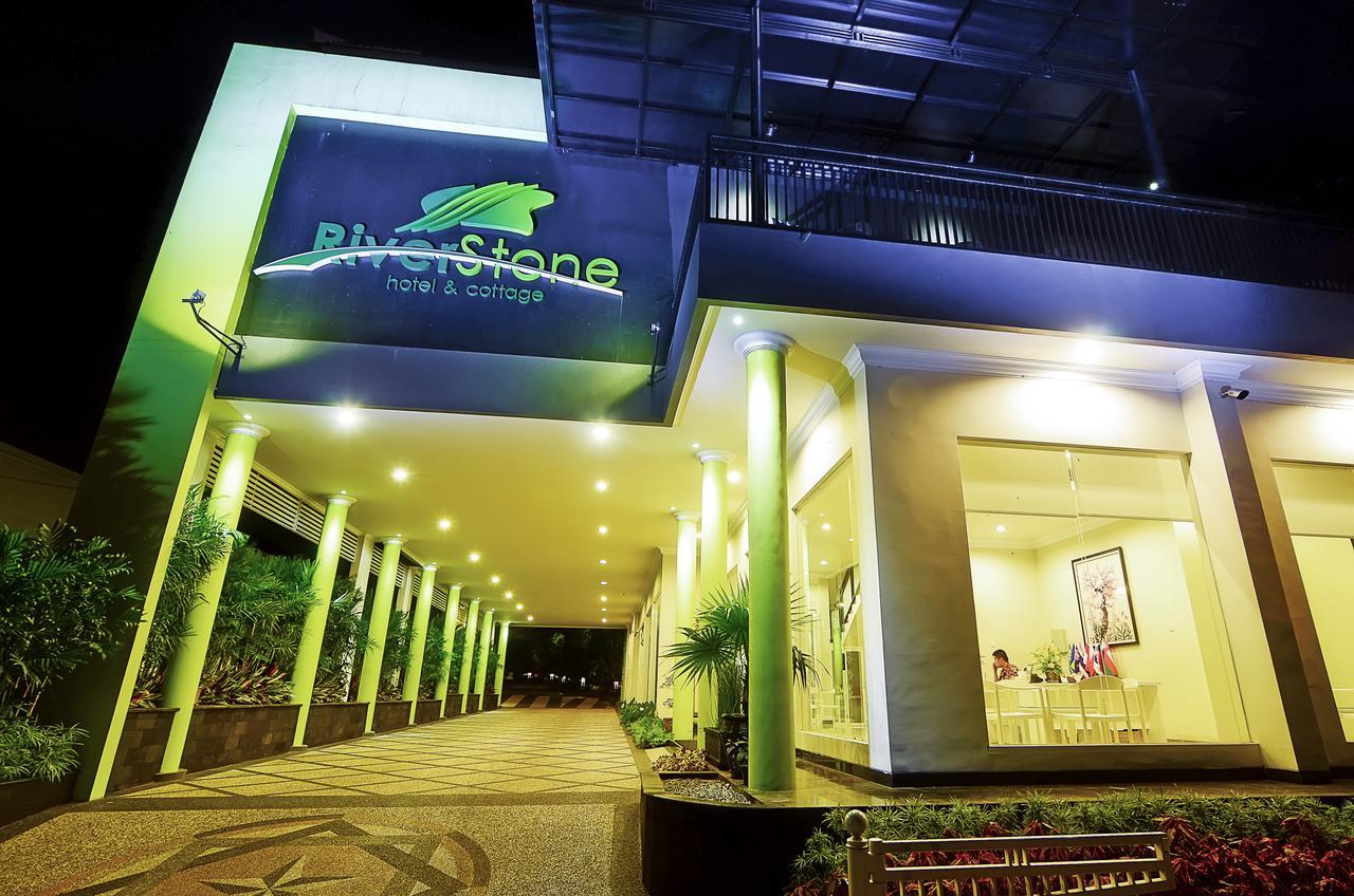 Riverstone Hotel & Cottage บาตู ภายนอก รูปภาพ