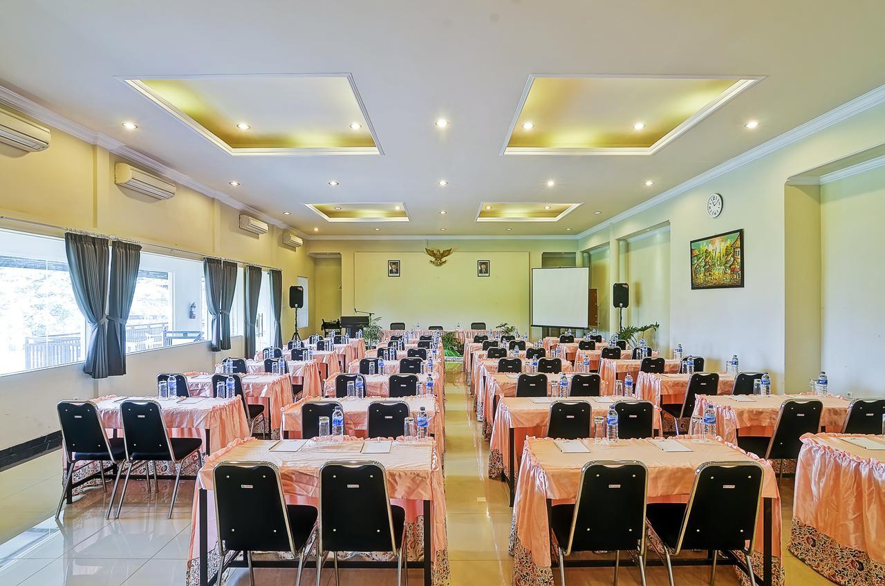 Riverstone Hotel & Cottage บาตู ภายนอก รูปภาพ